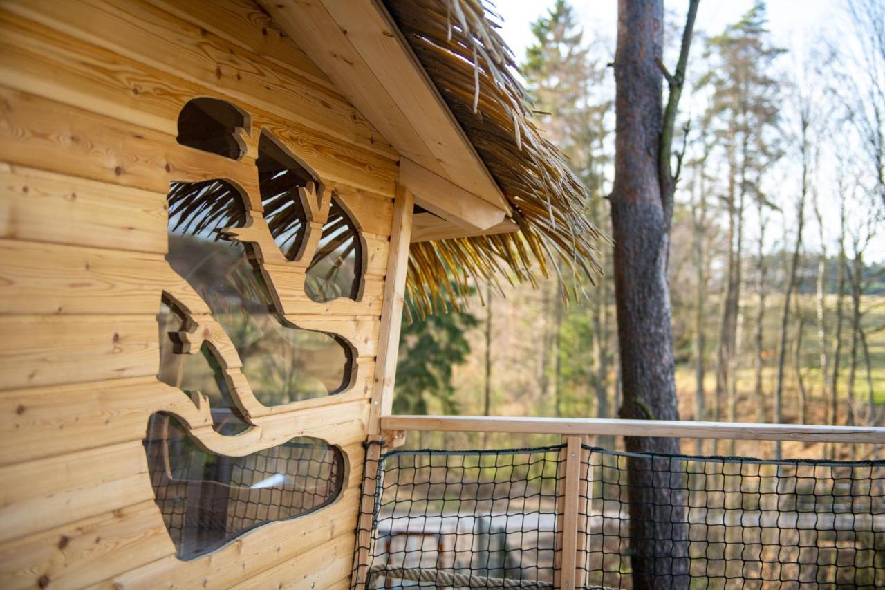 Отель Treehouse U Rybnika Osecna Экстерьер фото